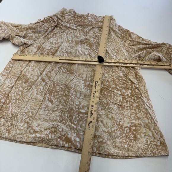 Soft Surroundings Top Womens Medium Tan White Animal Printed Funnel Neck Blouse - Picture 5 of 7